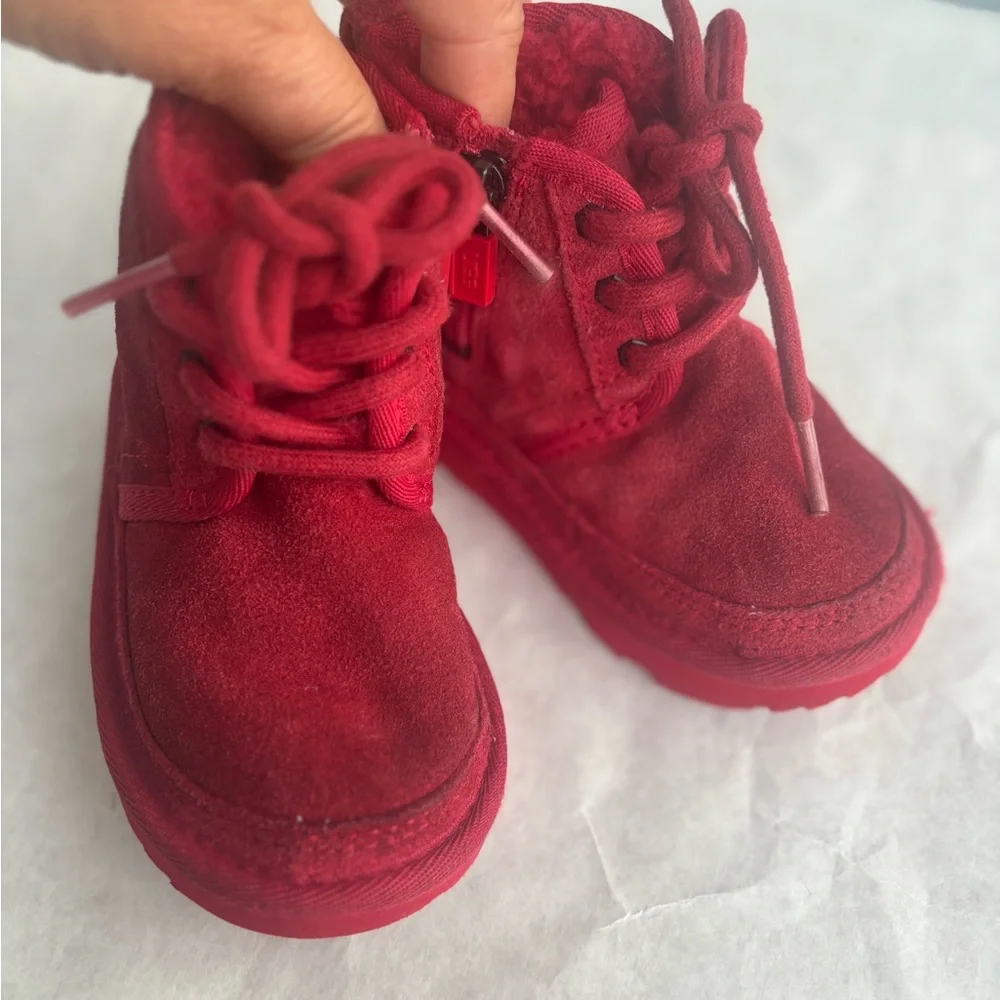 UGG Neumel red suede lace up zipper chukka boots kids size 7.